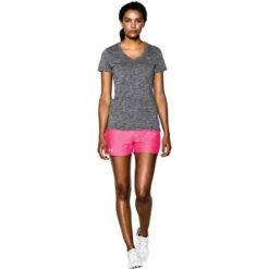UNDER ARMOUR Women's Tech Twist V-Neck Tee 6 UNDER ARMOUR Women's Tech Twist V-Neck Tee -Columba Clothing Shop 2009255 030 alt2