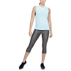 UNDER ARMOUR Women's HeatGear Armour Capri Leggings -Columba Clothing Shop 2045254 004 alt4