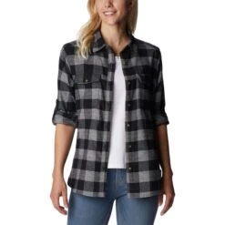 COLUMBIA Women's Pine Street Stretch Flannel -Columba Clothing Shop 2082021 001 alt3