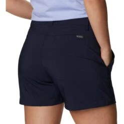 COLUMBIA Women's Silver Ridge Utility Shorts -Columba Clothing Shop 2085702 402 alt4