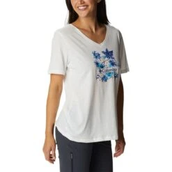 COLUMBIA Women's Bluebird Day Relaxed V-Neck Tee -Columba Clothing Shop 2085706 101 alt3