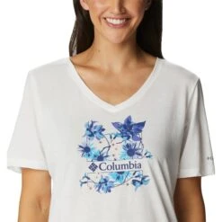 COLUMBIA Women's Bluebird Day Relaxed V-Neck Tee -Columba Clothing Shop 2085706 101 alt4